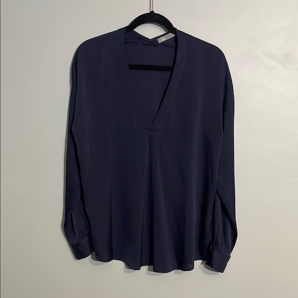 Vince Silk Navy Blue Long Sleeve Pullover Blouse Women’s Size 6 V-Neck
